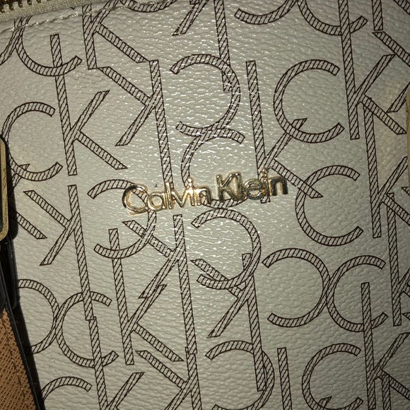 Calvin Klein Purse - Picture 5 of 8
